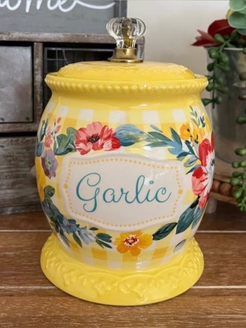 Pioneer Woman Sweet Romance Ceramic Garlic Keeper with Lid
